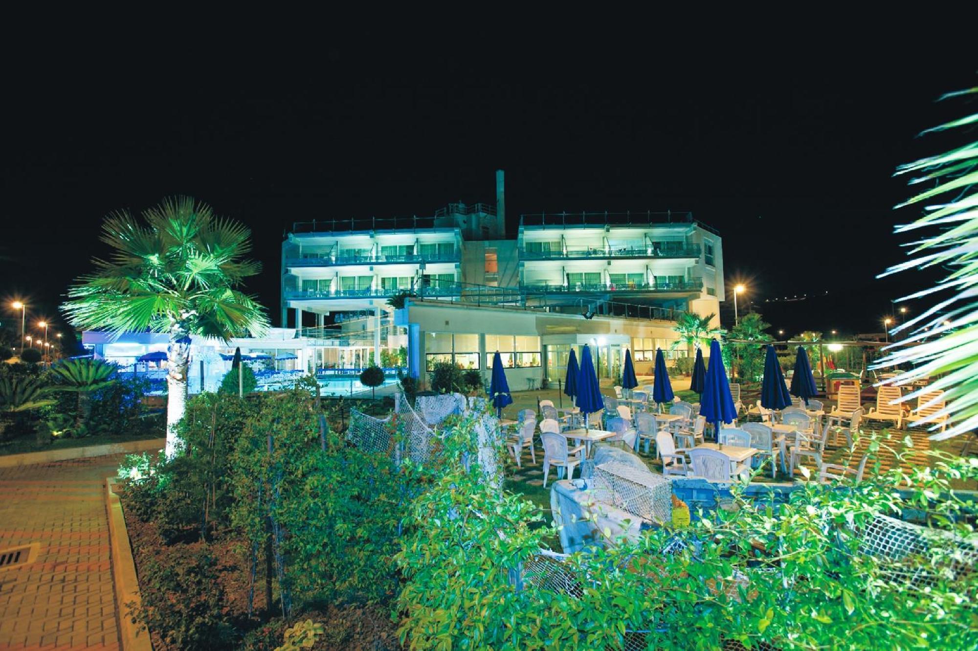 Seapark Spa Resort 길라노바리도 외부 사진